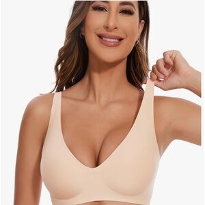 VINFACT ⭐️NWT⭐️ size large nude bra